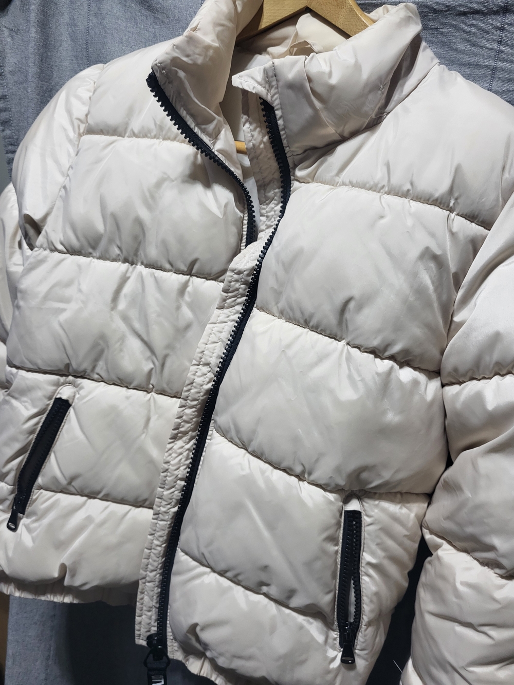 H&M Cream Quilted Puffer Jacket with Black Zipper